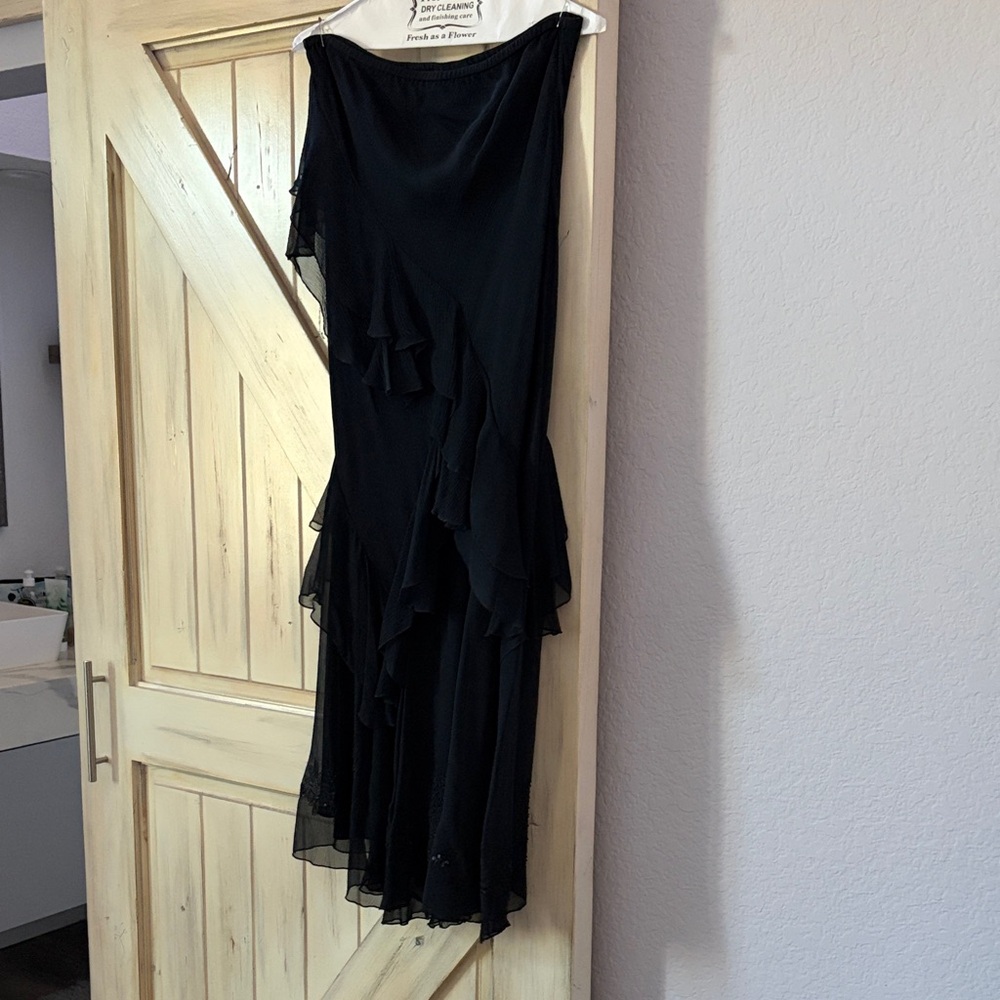 Elegant Black Ruffled skirt